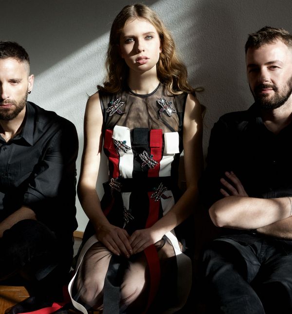 Nova kolekcija dizajnerskog dvojca eNVy room sadržavat će 30 novih dnevnih i večernjih kombinacija u duhu ženske mode na prijelazu iz viktorijanskog u edvardijansko razdoblje. (Foto: Marko Grubišić)