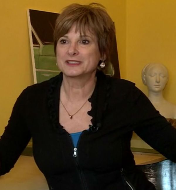 Sonja Šimatić diplomirala je na Akademiji likovnih umjetnosti