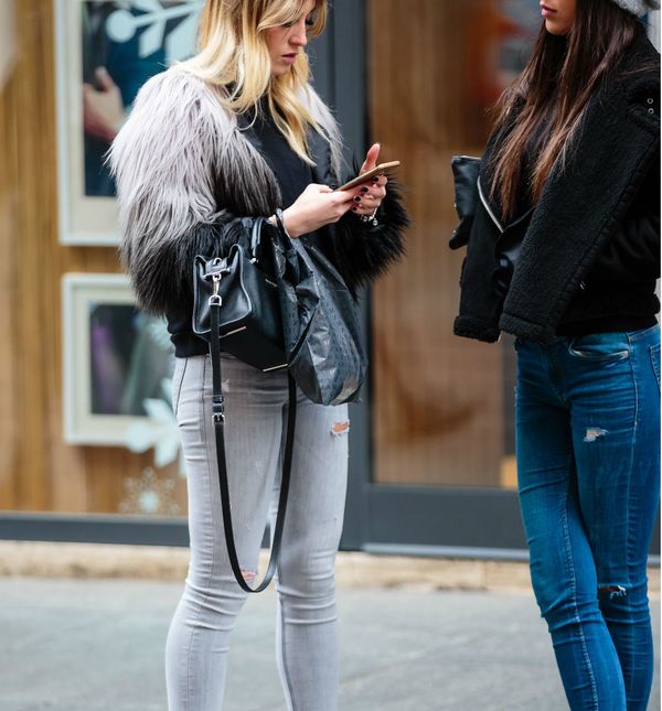 Street style dame u gležnjačama koje su obilježile sezonu