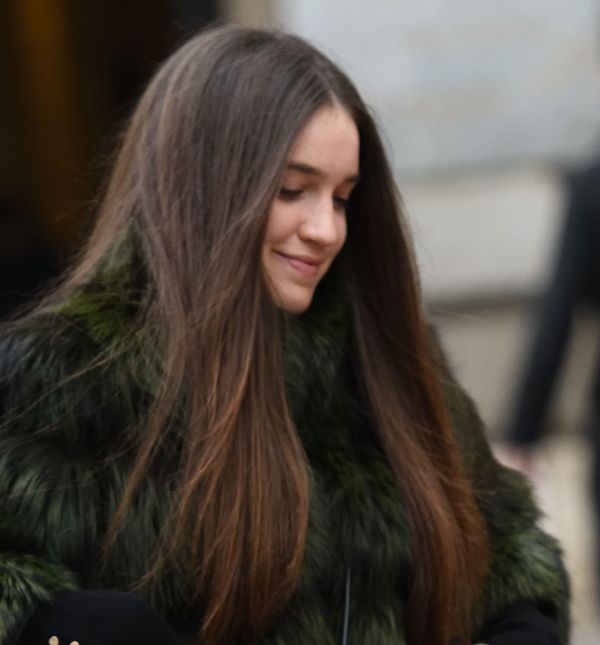 Street style brineta iz centra Zagreba