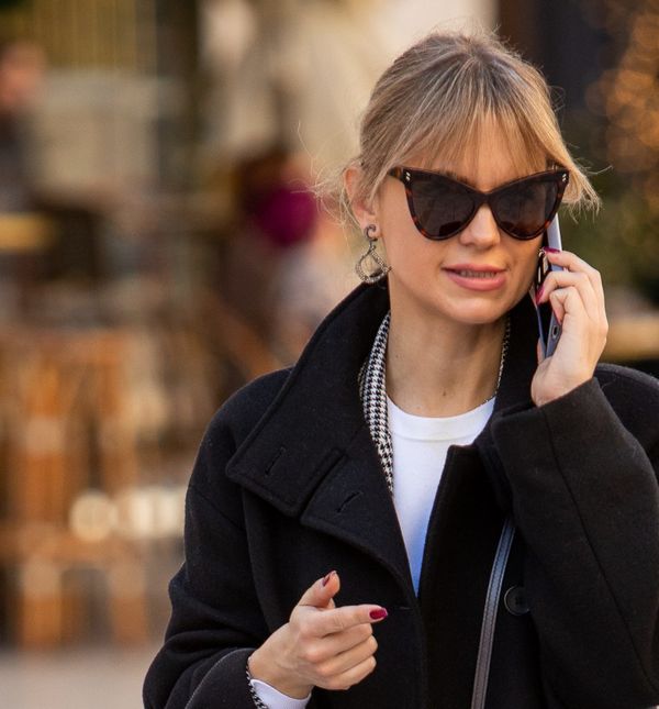 Street style koji odiše klasikom razbio je trendi model čizama