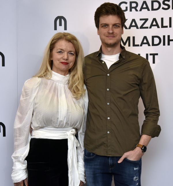 Vjekoslava Huljić sa sinom Ivanom na proslavi 80. rođendana Gradskog kazališta mladih u Splitu