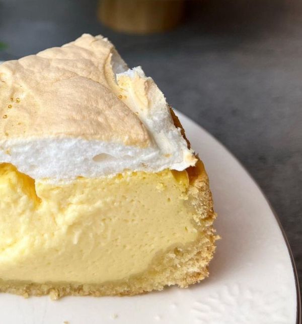 Brza torta od prhkog tijesta, sira i bjelanjka po receptu food blogerice Monike