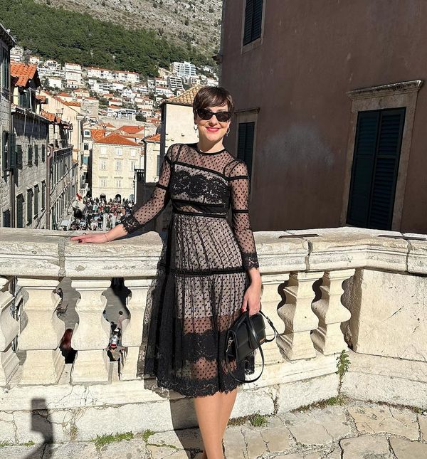 Irena Pecotić u prozirnoj haljini i štiklama Jimmy Choo