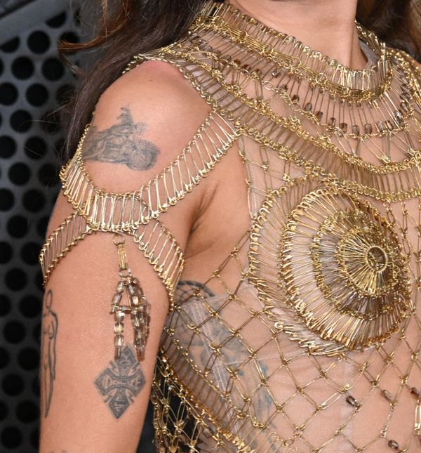 Haljina Miley Cyrus s Grammyja izrađena je od 14.000 ziherica