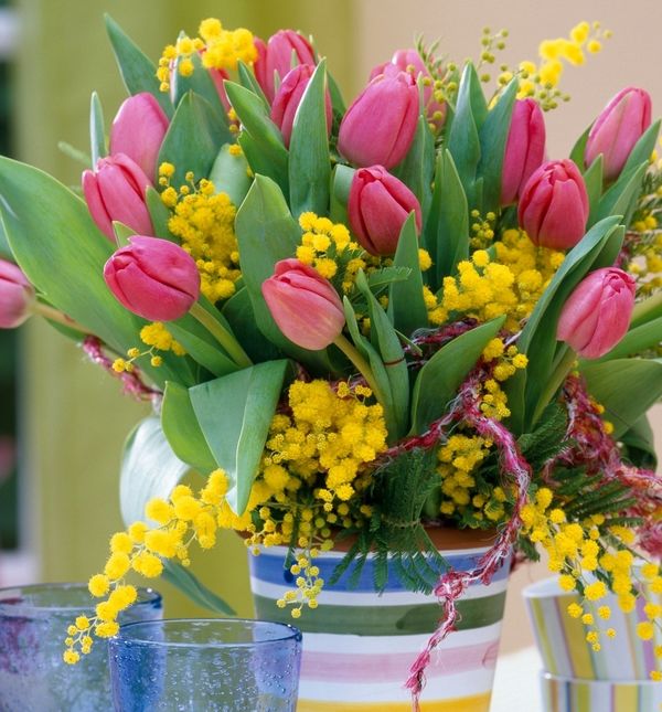 Tulipani se lijepo slažu s drugim cvijećem