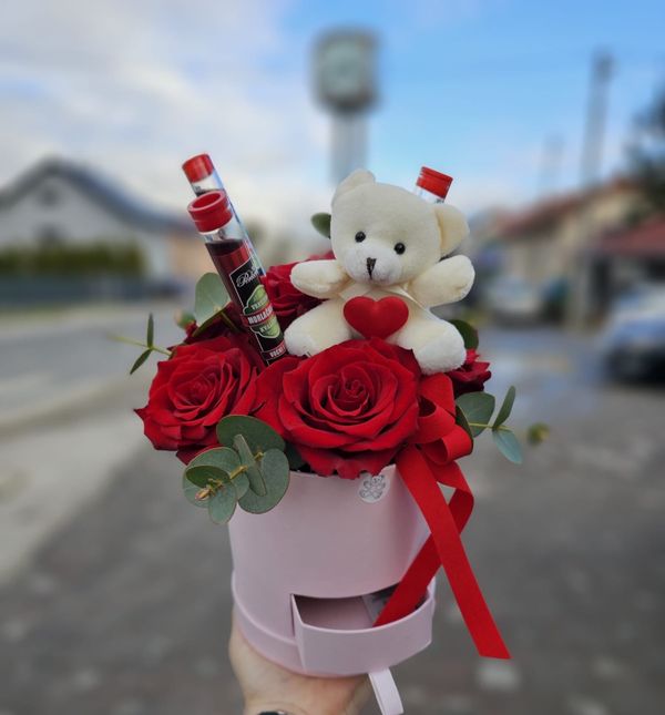 Cvjećarnica Maja Ćuk pomaže ličkim medvjedićima