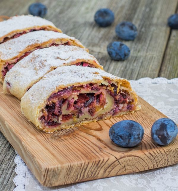 Savijača sa šljivama