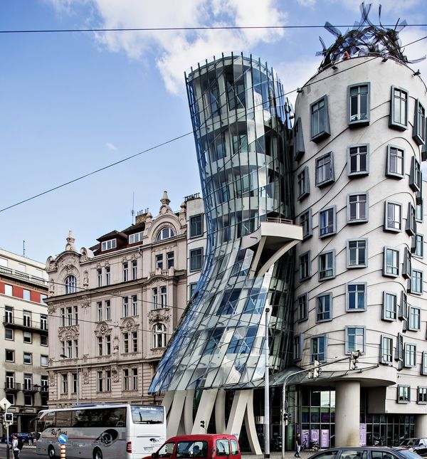 Zgrada 'Ginger i Fred' u Pragu arhitekta Franka Gerhryja