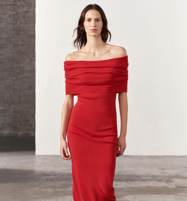 Haljina iz Zare otkrivenih ramena