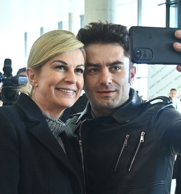 Kolinda Grabar Kitarović na dočeku rukometaša u zračnoj luci