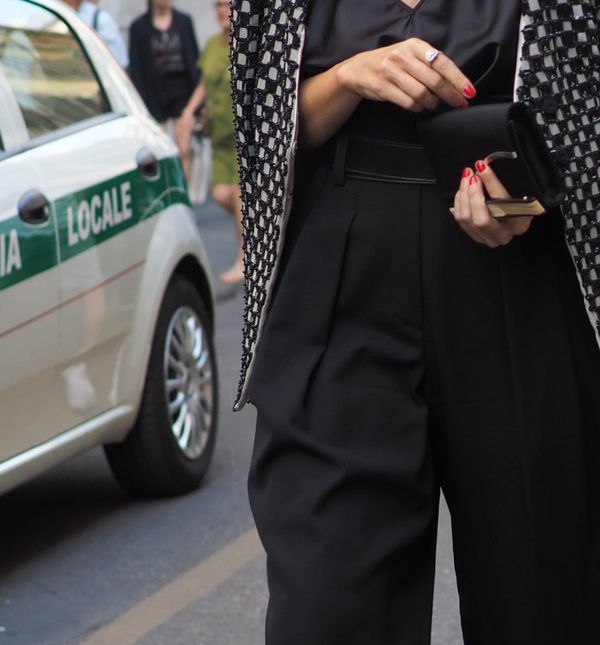 Crne hlače su modni klasik stvoren za sve prigode