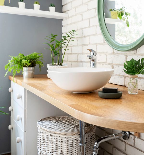 U kupaonici bismo trebali držati samo ono što koristimo u kupaonici