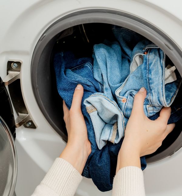 Postoji jednostavno rješenje ako su traperice izgubile boju