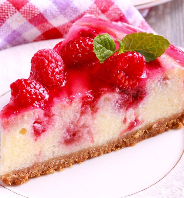 Cheesecake s malinama i bijelom čokoladom