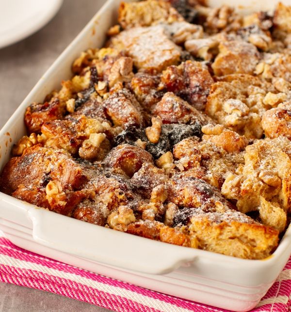 Slatki kolač od starog kruha gotov je za tren oka, a tako je ukusan