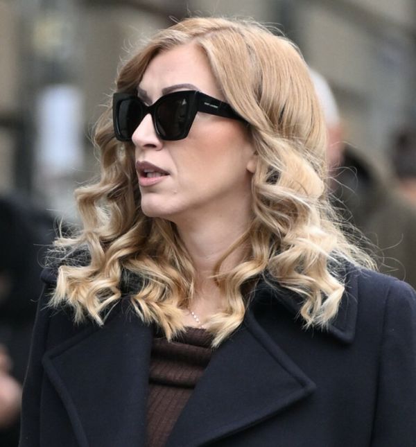 Ulična moda Zagreb lakirane čizme do koljena 2026. - 1