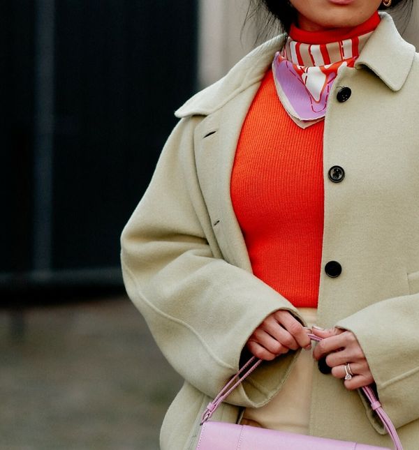 Bandane su trend koji će obilježiti 2026., a divno izgledaju uz pletivo