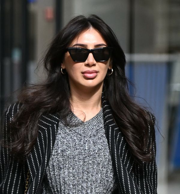 Zagrebačko izdanje u mini suknji na pruge