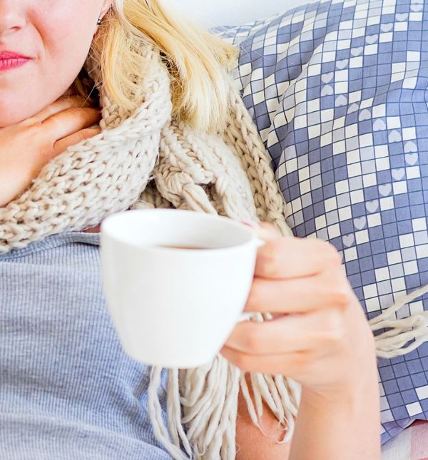 Upalu grla može uzrokovati virusna ili bakterijska infekcija