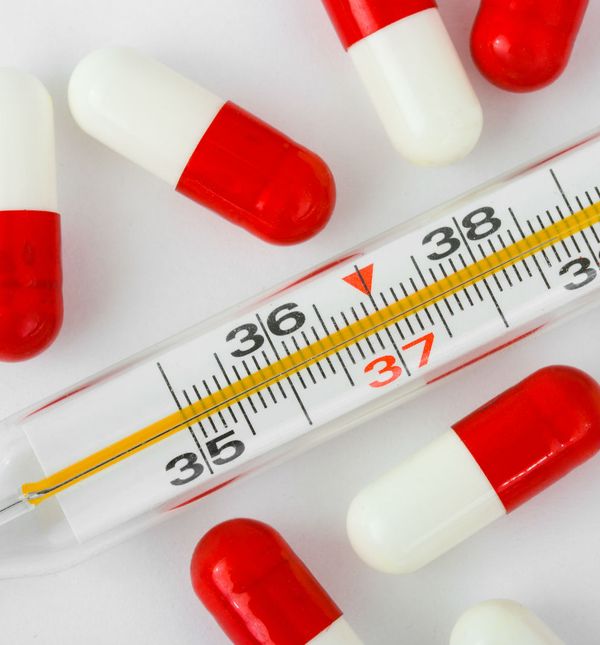 Liječničku pomoć treba potražiti ako temperatura dosegne temperaturu od 40 stupnjeva i ne spušta se bez lijekova ni nakon tri dana