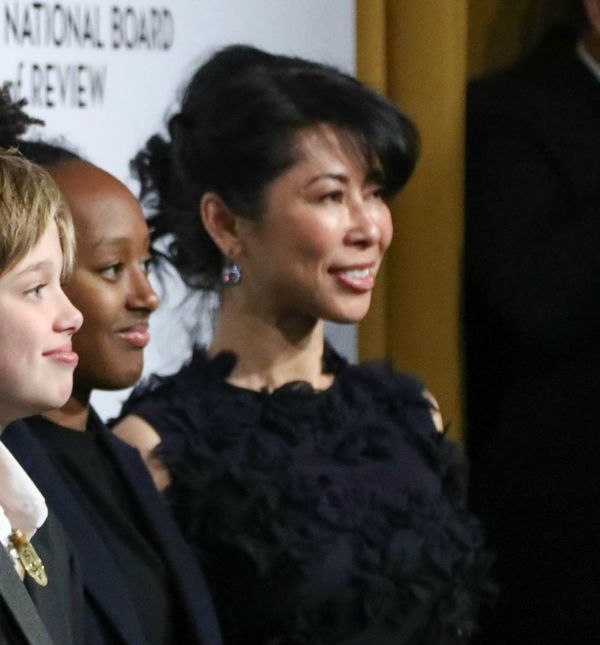 Angelina, Shiloh, Zahara i aktivistica Loung Ung, autorica knjige po kojoj je Angelina snimila svoj zadnji film