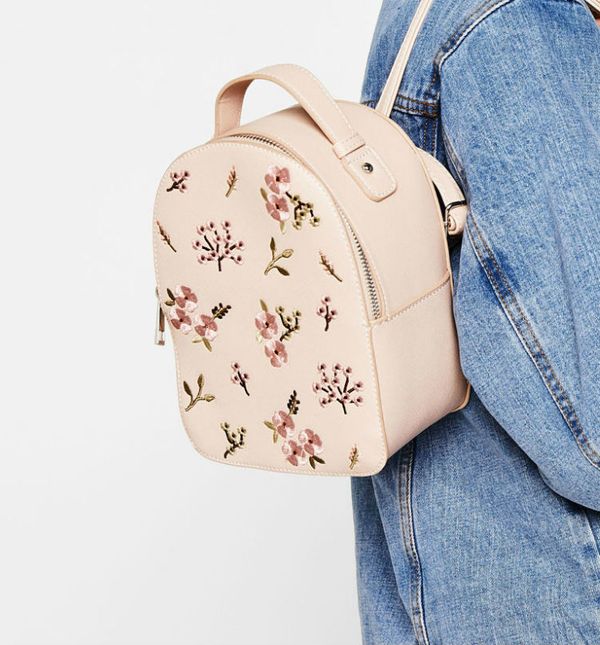 Slatki ruksak iz nove kolekcije u Bershki