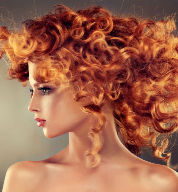 U 2019. u trendu su i dalje sve varijacije crvene boje kose