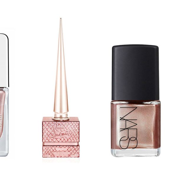 Rose gold nijanse lakova za nokte odličan su izbor za svečane proslave