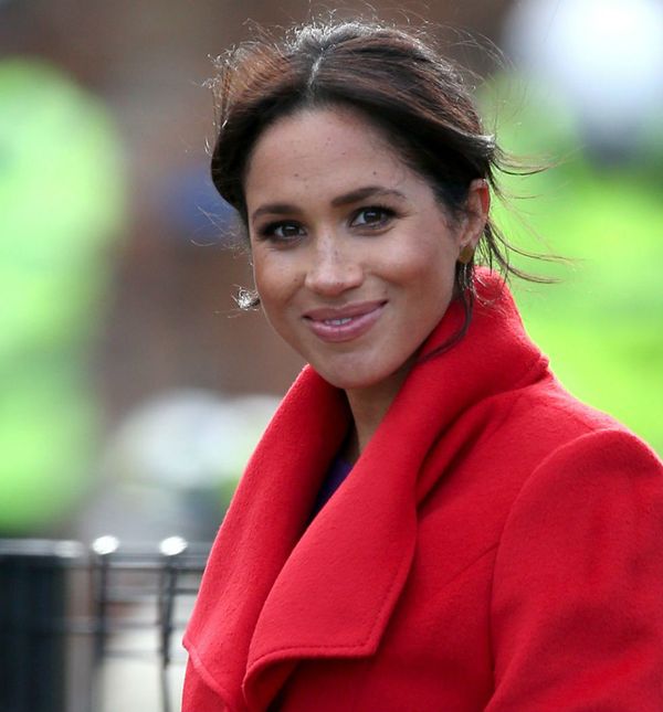 Meghan Markle u crvenom kaputu kanadskog brenda Sentaler