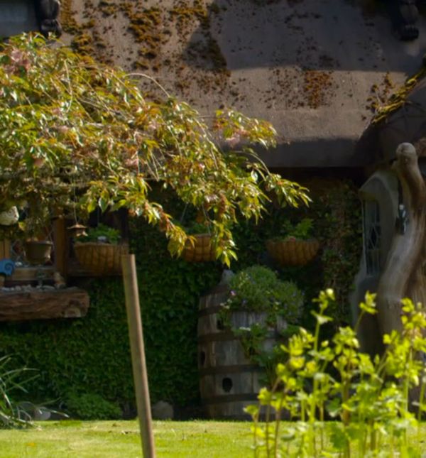 Prava 'Hobit' kućica u kojoj živi umirovljenik Stuart Grant