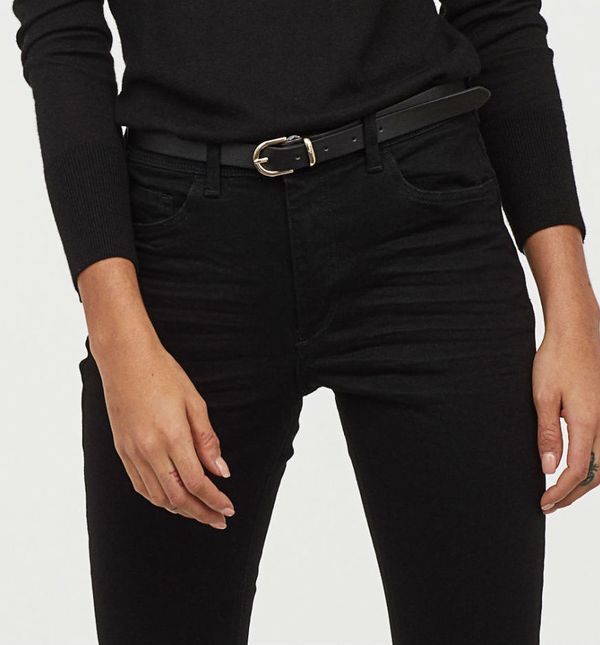 Odjeća u crnoj boji vizualno stanjuje