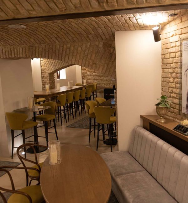 U novootkrivenom prostoru Kazališne kavane Kavkaz otvoren je Piano bar