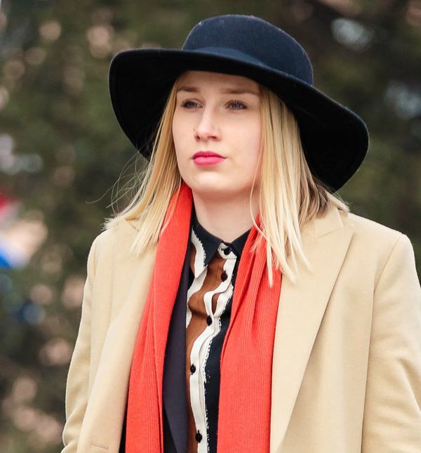 Plavokosa dama iz centra Zagreba u upečatljivim najlonkama - 3