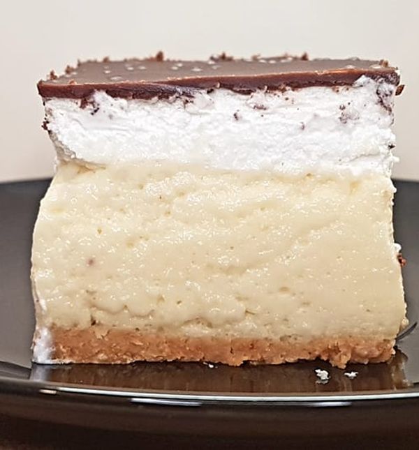 Zagrebačka kremšnita s podlogom od keksa