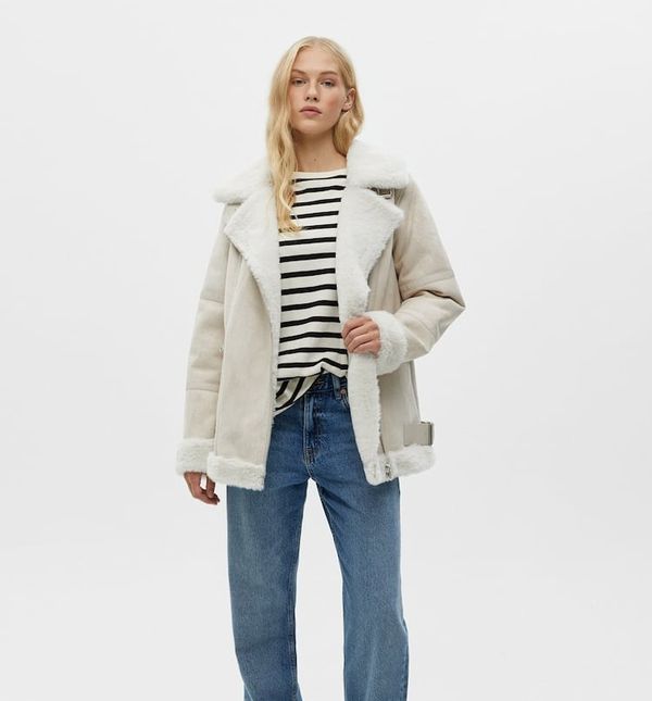 Pull&Bear, 49,99 eura (376,65 kn)