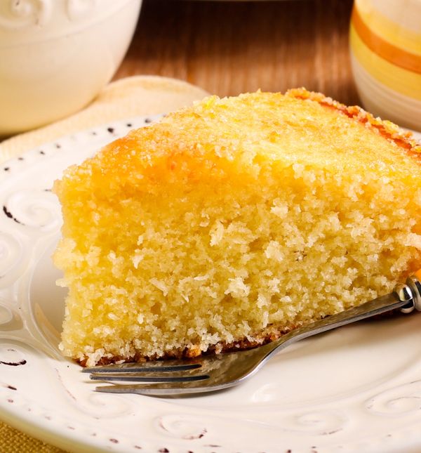 Kolač s grčkim jogurtom i kokosom