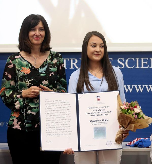 Magdalena Dakić, učenica cetvrtog razreda Zdravstvene i veterinarske škole dr. Andrije Štampara u Vinkovcima