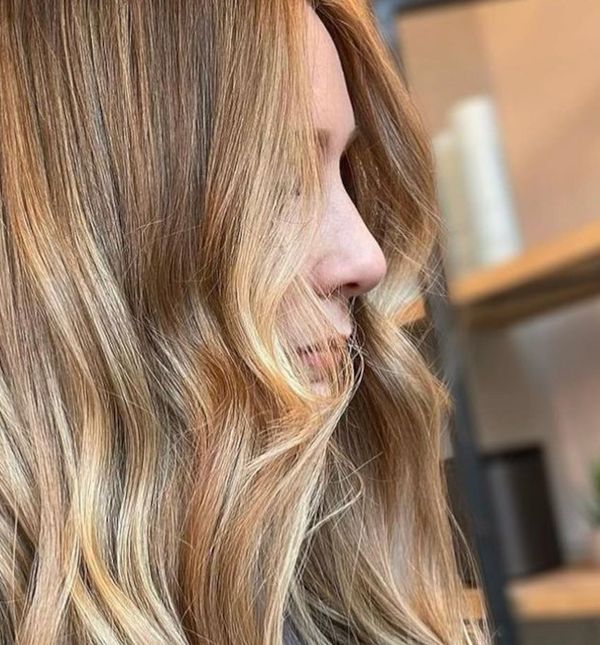 Bambi blond boja kose je veliki trend u 2024. godini