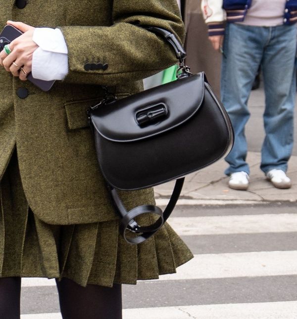 Kratka suknja u street style izdanju s Tjedna mode