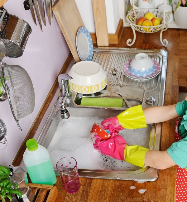 kuća nije 'all inclusive' resort u kojem su roditelji kuhari, konobari, čistači ili vozači