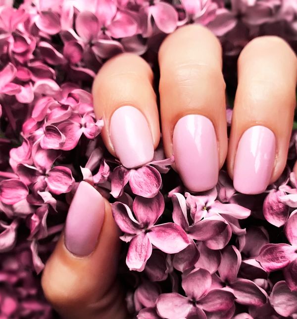 Ružičasta manikura