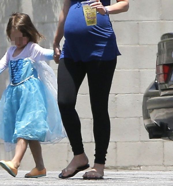 Noah Green, sin Meghan Fox, u haljinici