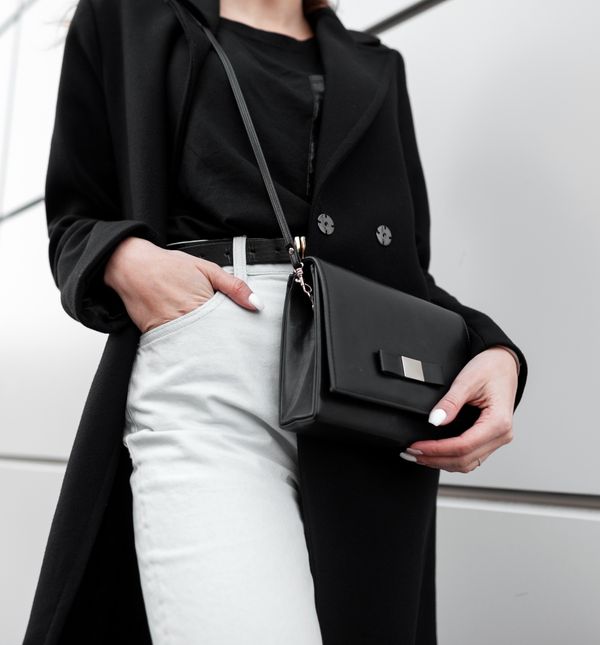 Crni kaput je klasik u koji vrijedi uložiti