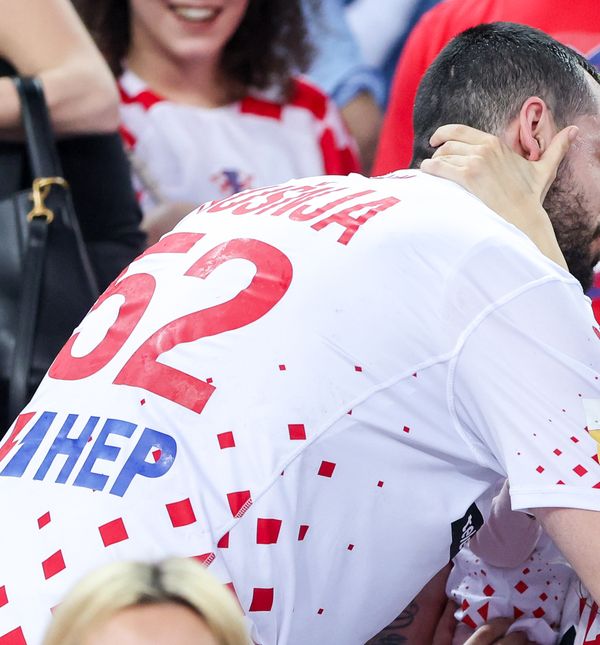 Hrvatski rukometaš Leon Šušnja nakon utakmice s Mađarskom