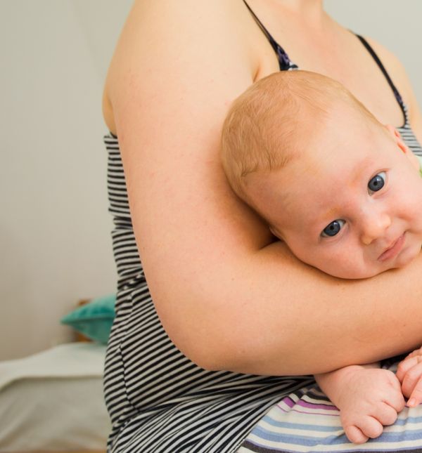 Bebe koje stupaju u štrajk obično odbijaju dojku, ali istovremeno izgledaju nesretno i uznemireno jer ne doje