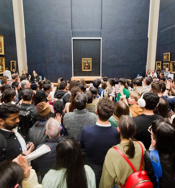 Mona Lisa glavni je razlog posjete mnogih turista koji rpođu kroz muzej Louvre