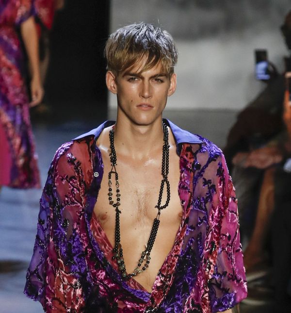 Presley Walker Gerber na reviji dizajnera Prabala Gurunga na Tjednu mode u Milanu 2018. godine