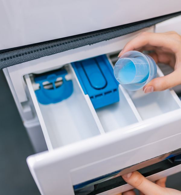 Jači miris ne ovisi uvijek o vrsti ili količini omekšivača, već o jednom vrlo jednostavnom triku koji često zanemarujemo