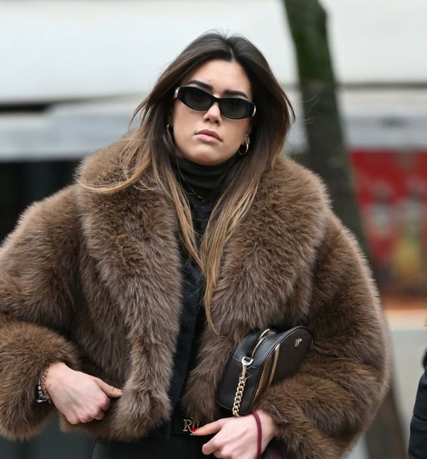 Ljepotica iz Zagreba u nekad popularnim tenisicama